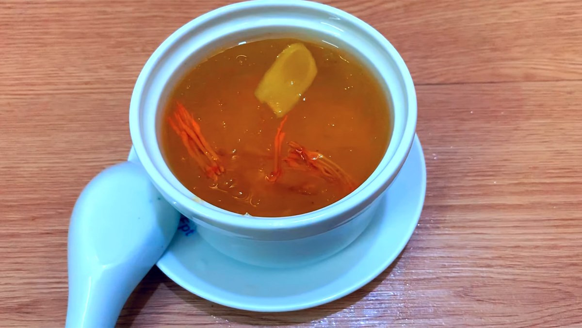 Những ai nên dùng yến chưng mật ong?