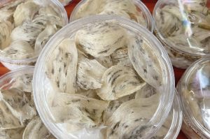 Yến thô chưa nhặt lông là gì? Có nên mua không?