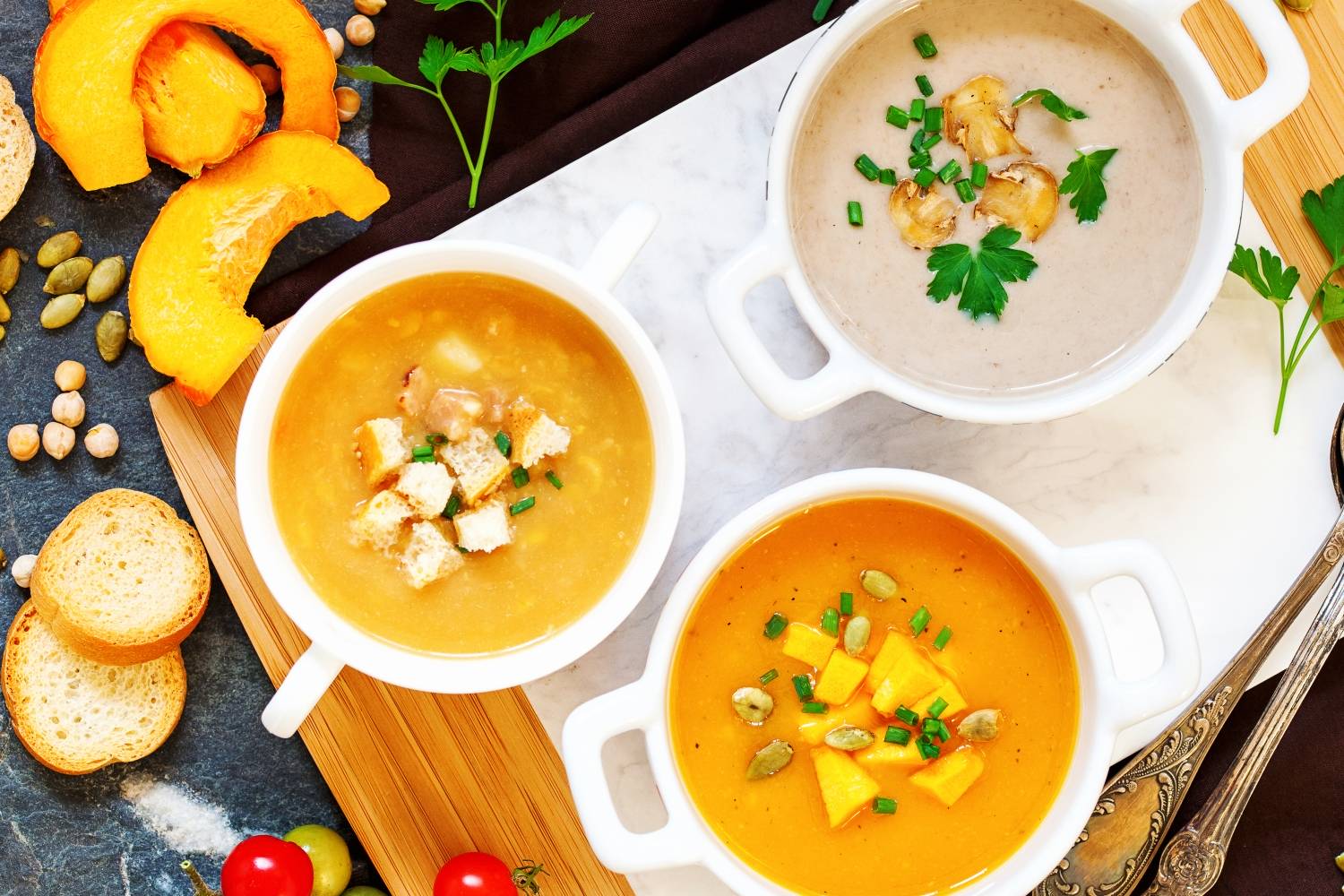 Hướng dẫn cách làm yến chưng bí đỏ đơn giản tại nhà